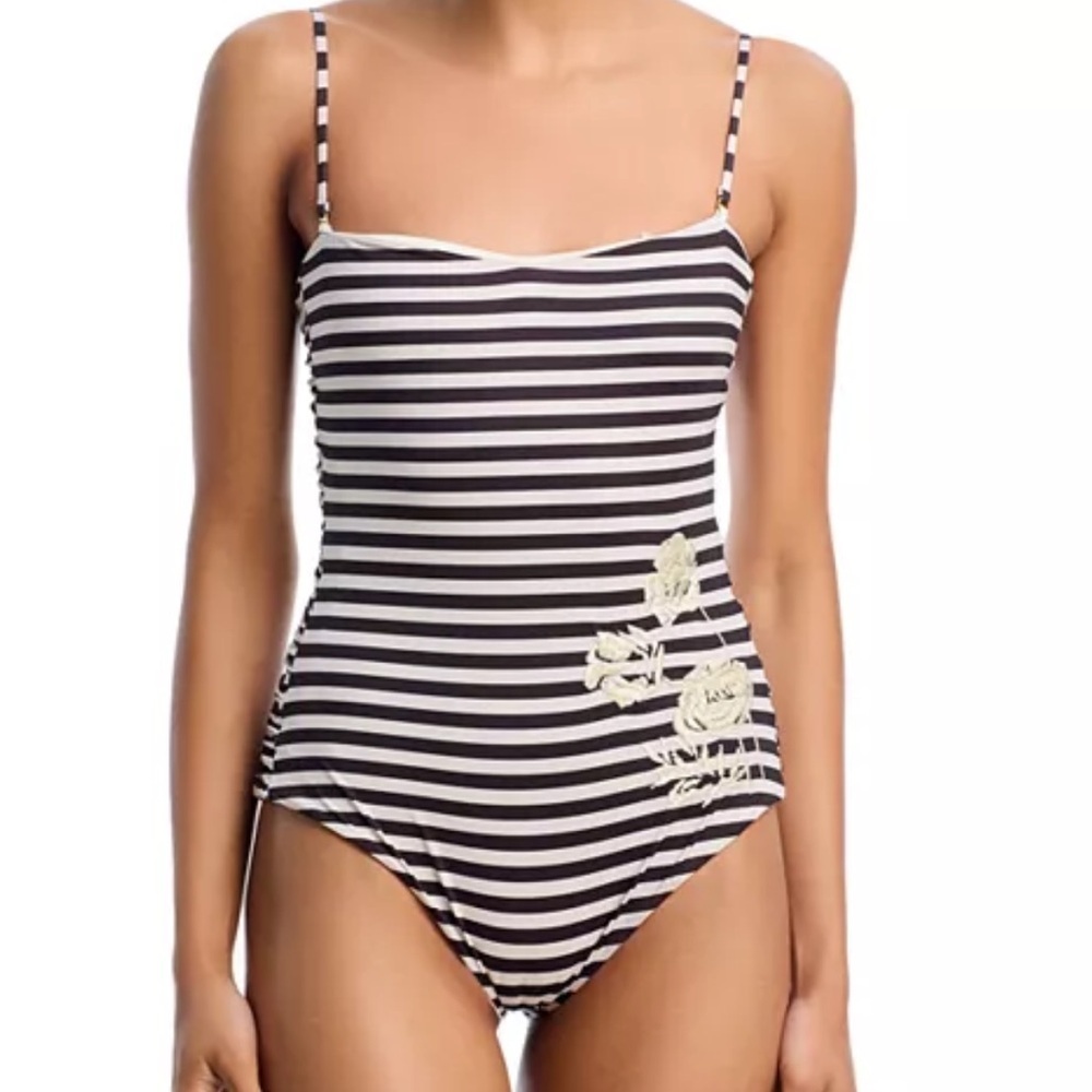 JUAN DE DIOS Las Balsas Embroidered One Piece Swimsuit NWTs Size Medium Resort